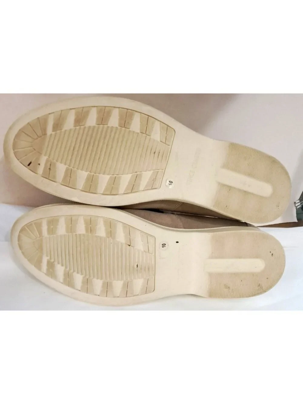 Vince Camuto Men's 10M Kedron Beige Suede Loafers New No Box